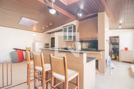 Casa à venda com 350m², 3 quartos e 4 vagasGaragem