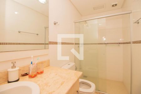 Casa à venda com 350m², 3 quartos e 4 vagasBanheiro da Suíte 2