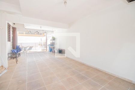 Casa à venda com 350m², 3 quartos e 4 vagasgaragem 2