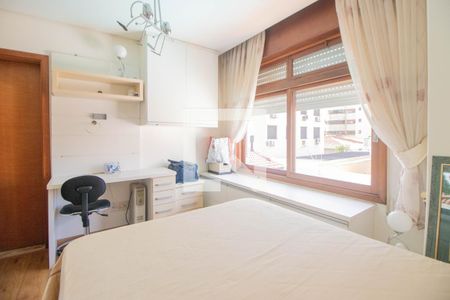 Casa à venda com 350m², 3 quartos e 4 vagasSuíte 2