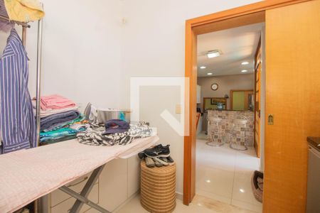 Casa à venda com 350m², 3 quartos e 4 vagasÁrea de Serviço