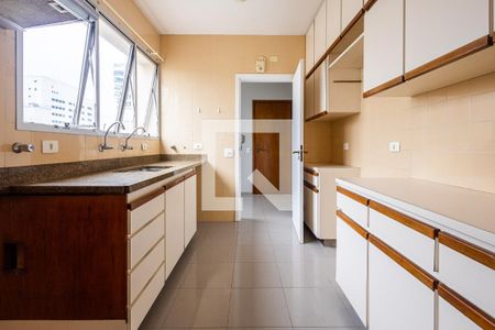 Apartamento à venda com 230m², 5 quartos e 3 vagasCozinha