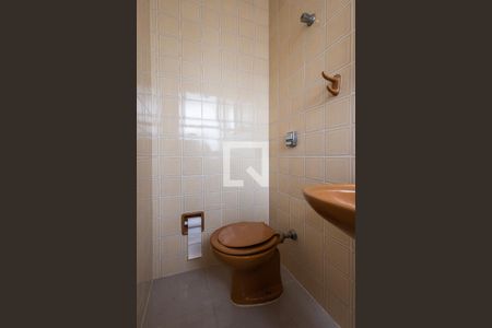 Apartamento à venda com 230m², 5 quartos e 3 vagasBanheiro da Suíte 2