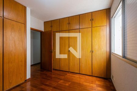 Apartamento à venda com 230m², 5 quartos e 3 vagasQuarto 3