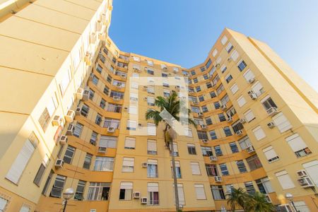 Apartamento à venda com 65m², 2 quartos e 1 vaga Apartamento à venda com 65m², 2 quartos e 1 vagaFachada