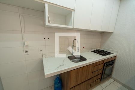 Sala/Cozinha de apartamento para alugar com 2 quartos, 44m² em Jardim Tupanci, Barueri