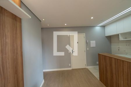 Sala/Cozinha de apartamento para alugar com 2 quartos, 44m² em Jardim Tupanci, Barueri