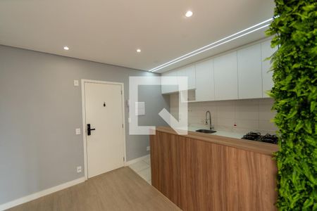 Sala/Cozinha de apartamento para alugar com 2 quartos, 44m² em Jardim Tupanci, Barueri