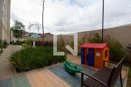 Apartamento para alugar com 32m², 2 quartos e 1 vaga Apartamento para alugar com 32m², 2 quartos e 1 vagaÁrea Comum - Playground