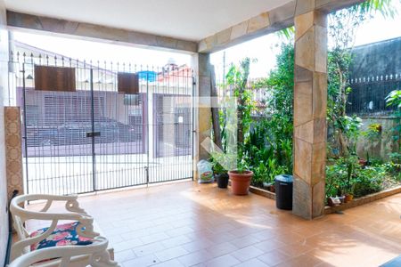 Casa à venda com 216m², 5 quartos e 1 vaga Casa à venda com 216m², 5 quartos e 1 vagaGaragem