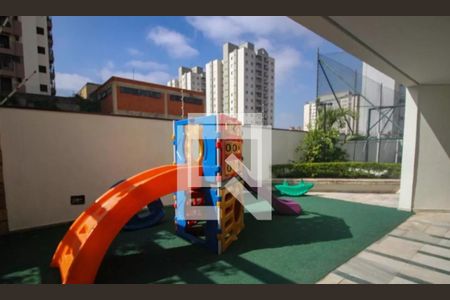 Apartamento à venda com 80m², 3 quartos e 2 vagas Apartamento à venda com 80m², 3 quartos e 2 vagasÁrea Comum - Playground