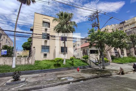 Apartamento à venda com 63m², 2 quartos e 1 vaga Apartamento à venda com 63m², 2 quartos e 1 vagafachada