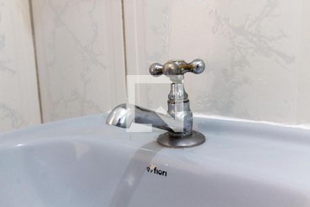 Casa à venda com 170m², 3 quartos e 4 vagasBanheiro - torneira