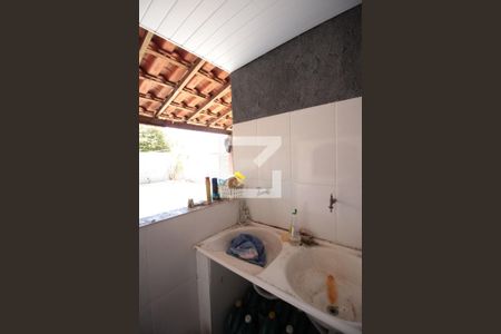 Casa à venda com 90m², 3 quartos e 1 vagaArea de Serviço 2