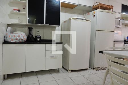 Casa à venda com 548m², 8 quartos e 2 vagasCozinha - Armários