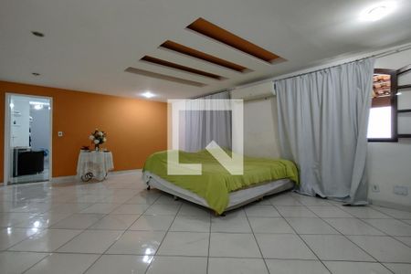 Casa à venda com 548m², 8 quartos e 2 vagasQuarto Suíte 4