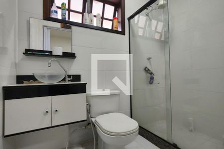 Casa à venda com 548m², 8 quartos e 2 vagasBanheiro da Suíte 2