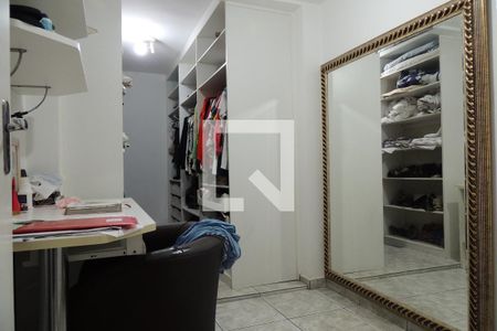 Casa à venda com 548m², 8 quartos e 2 vagasCloset do Quarto Suíte 4