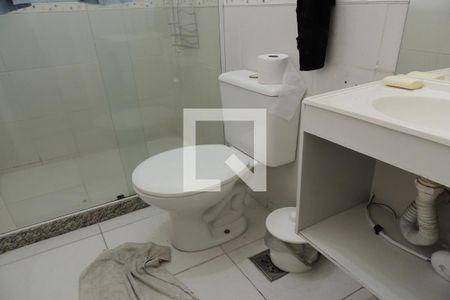 Casa à venda com 548m², 8 quartos e 2 vagasBanheiro da Suíte 1