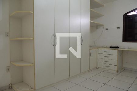 Casa à venda com 548m², 8 quartos e 2 vagasQuarto Suíte 6