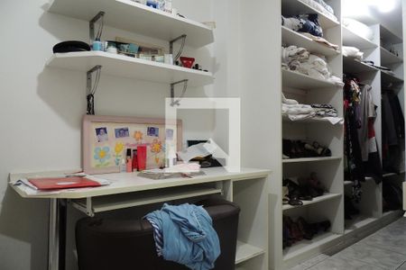 Casa à venda com 548m², 8 quartos e 2 vagasCloset do Quarto Suíte 4