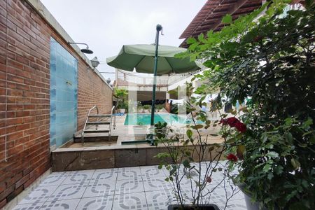 Casa à venda com 548m², 8 quartos e 2 vagasDetalhe 