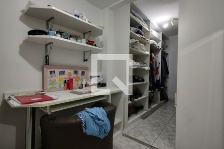 Casa à venda com 548m², 8 quartos e 2 vagasCloset do Quarto Suíte 4