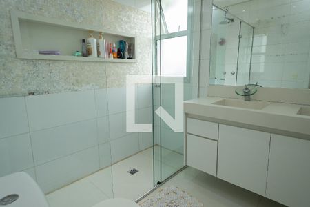 Apartamento à venda com 155m², 4 quartos e 3 vagasBanheiro - Suíte 2