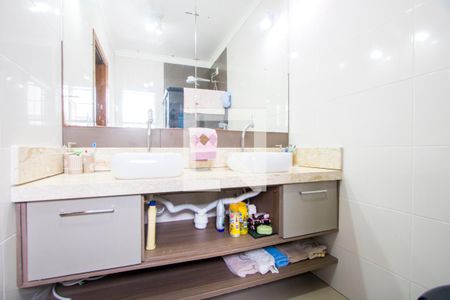 Casa à venda com 199m², 5 quartos e 3 vagasCasa 2 - Banheiro