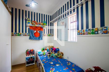 Casa à venda com 199m², 5 quartos e 3 vagasCasa 2 - Quarto 1