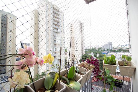 Apartamento à venda com 75m², 3 quartos e 1 vaga Apartamento à venda com 75m², 3 quartos e 1 vagaVaranda do Quarto 2