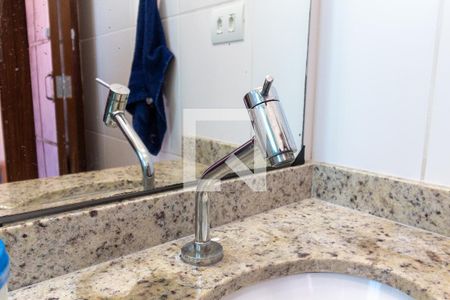 Casa à venda com 84m², 3 quartos e 2 vagasBanheiro - torneira