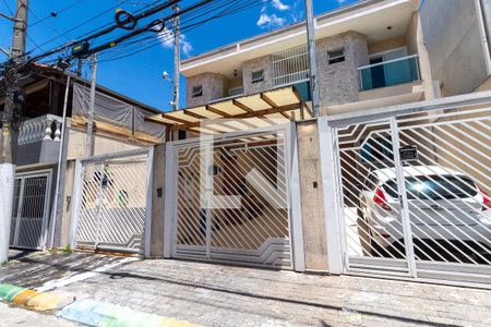 Casa à venda com 84m², 3 quartos e 2 vagasFachada