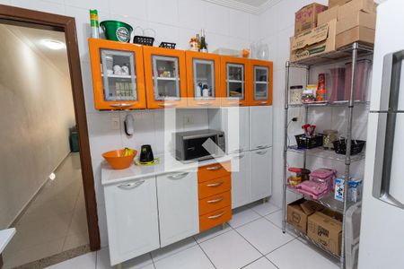 Casa à venda com 84m², 3 quartos e 2 vagasCozinha - Armários