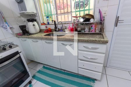 Casa à venda com 84m², 3 quartos e 2 vagasCozinha