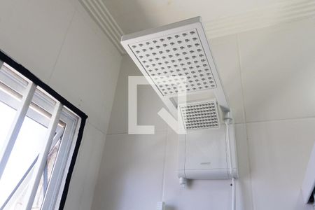 Casa à venda com 84m², 3 quartos e 2 vagasChuveiro