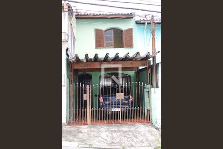 Casa à venda com 104m², 2 quartos e 1 vaga Casa à venda com 104m², 2 quartos e 1 vagaFachada