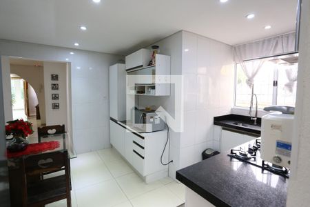 Casa à venda com 250m², 3 quartos e 2 vagasCozinha