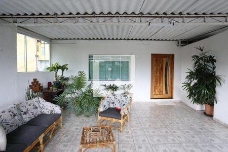 Casa à venda com 250m², 3 quartos e 2 vagasVaranda