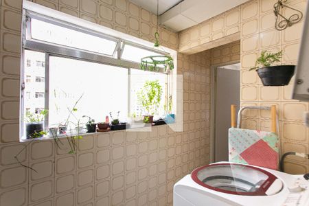 Apartamento à venda com 72m², 3 quartos e 1 vagaÁrea de Serviço