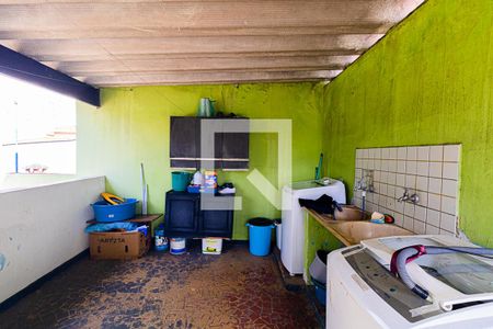 Casa à venda com 360m², 2 quartos e 6 vagas Casa à venda com 360m², 2 quartos e 6 vagasÁrea de Serviço