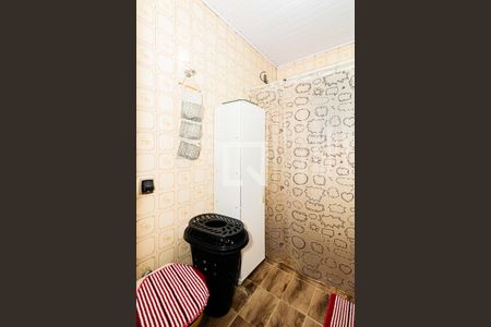 Casa à venda com 360m², 2 quartos e 6 vagas Casa à venda com 360m², 2 quartos e 6 vagasBanheiro