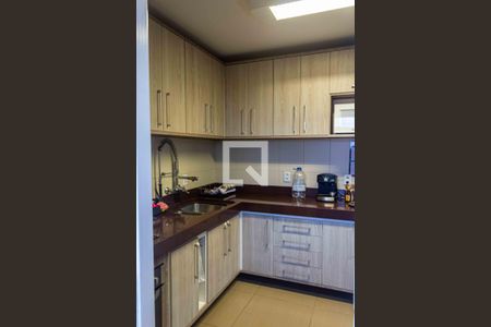 Apartamento à venda com 123m², 2 quartos e 1 vaga Apartamento à venda com 123m², 2 quartos e 1 vagaCozinha