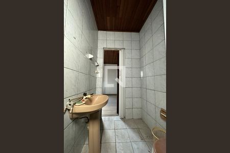 Casa à venda com 120m², 2 quartos e 1 vagaBanheiro 1