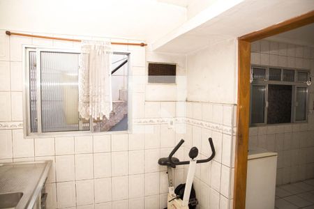 Casa à venda com 125m², 1 quarto e 2 vagas Casa à venda com 125m², 1 quarto e 2 vagasCozinha Casa 1