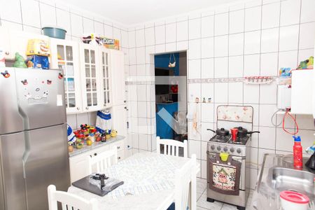 Casa à venda com 125m², 1 quarto e 2 vagas Casa à venda com 125m², 1 quarto e 2 vagasCozinha Casa 2