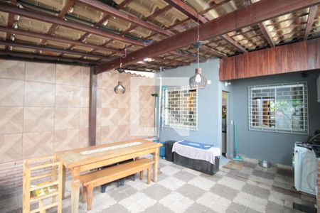 Casa à venda com 118m², 2 quartos e 2 vagasArea de Serviço