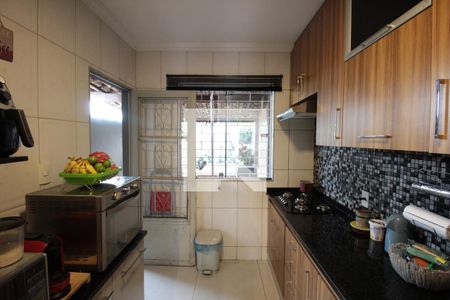 Casa à venda com 118m², 2 quartos e 2 vagasCozinha