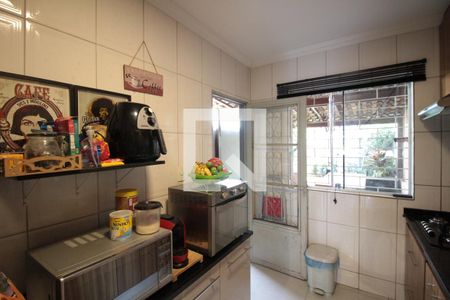 Casa à venda com 118m², 2 quartos e 2 vagasCozinha