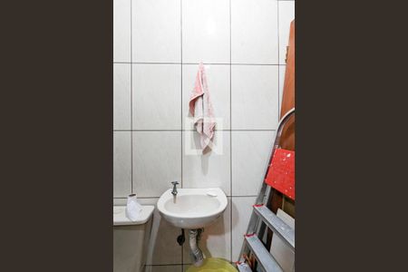 Casa à venda com 150m², 2 quartos e 2 vagasBanheiro de serviço 